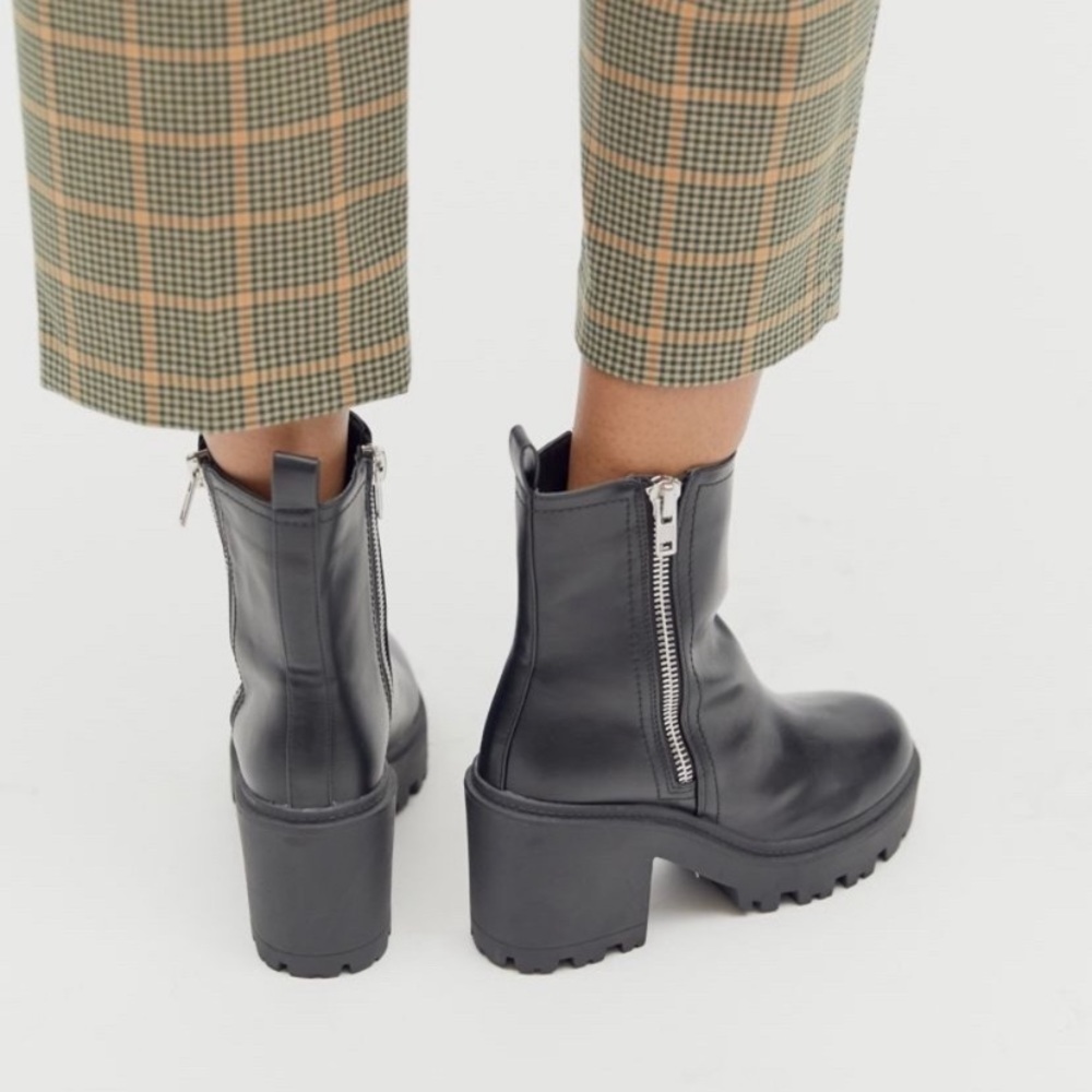 Urban Outfitters Zip Up Black Heeled Boots - Picture 1 of 6